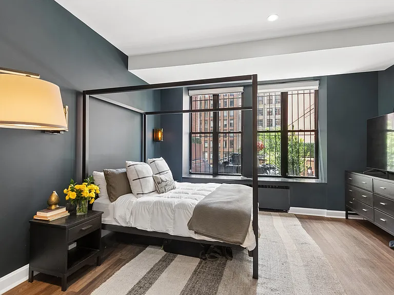252 W 30th St #2B — Photo 8