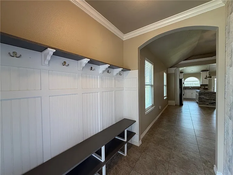 8033 Cormorant Dr — Photo 3