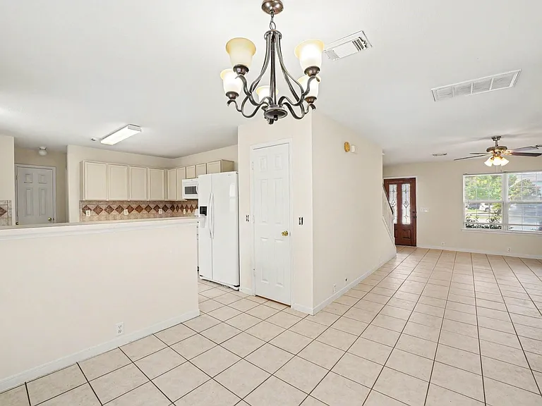 19130 Edens Dawn Dr — Photo 7