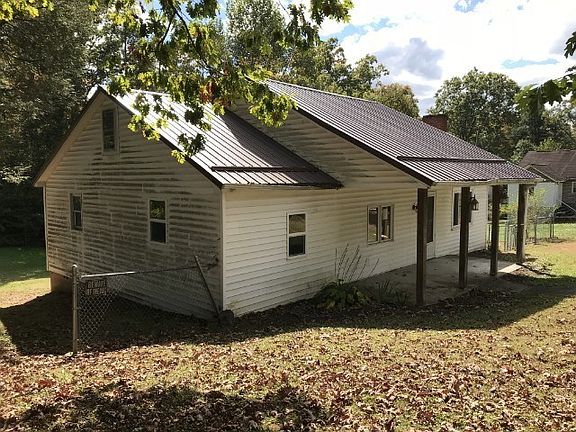 3rd image of 146 Willywood Ave