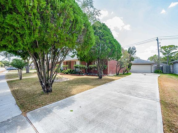 3rd image of 13211 Rosstown Drive