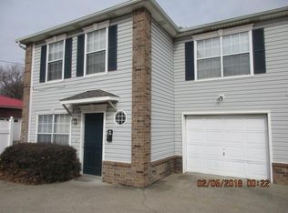 1013 SE 5th St #A, Bentonville, AR 72712