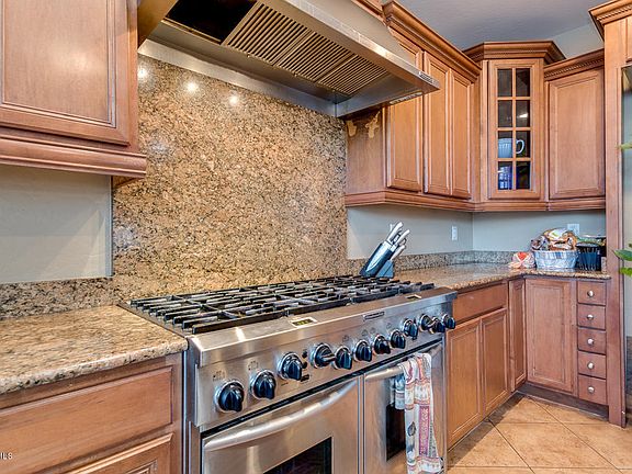 5th image of 29967 W Avalon Dr