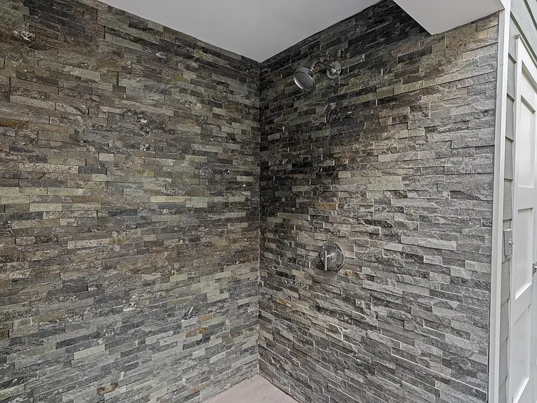 219 Diamond Ave — Photo 24