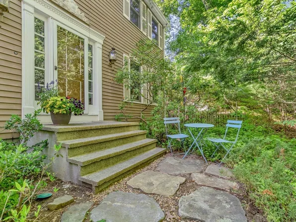 180 Mellen St, Holliston, MA 01746