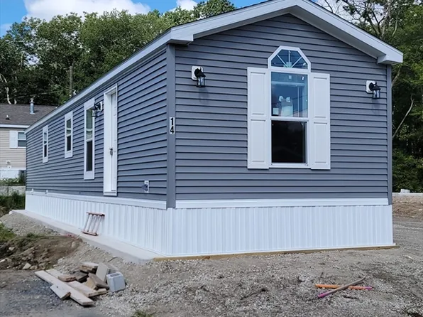 1540 Broadway Trailer 14, Raynham, MA 02767