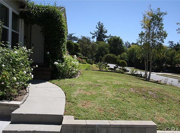 2nd image of 59 W Las Flores Dr