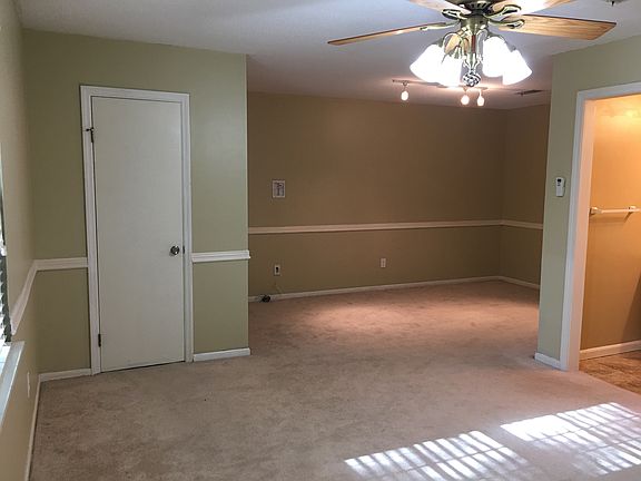 Master sitting area