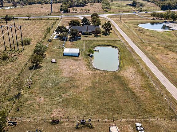 5th image of 3302 W Lake Bardwell Dr