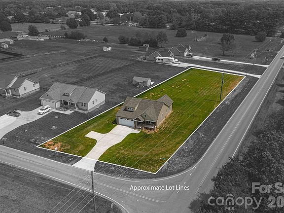 3rd image of 110 Alf Hoover Rd