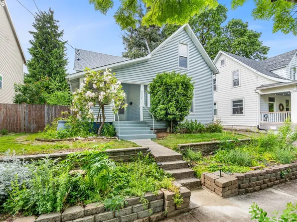 9039 N Richmond Ave, Portland, OR 97203
