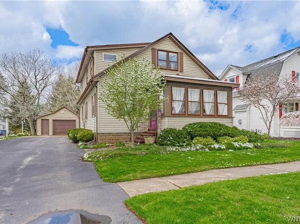 297 Pine St, Lockport, NY 14094