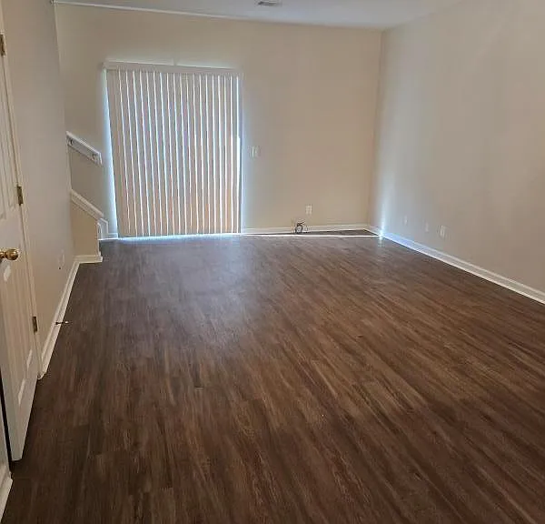 7854 Melvin Rd — Photo 2