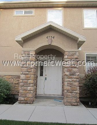 2nd image of 4754 Wagon Train Dr