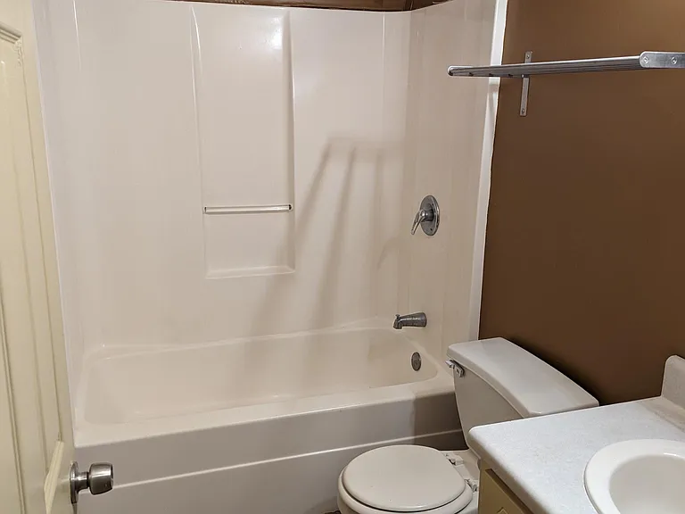 168 Riverview Dr #1 — Photo 15