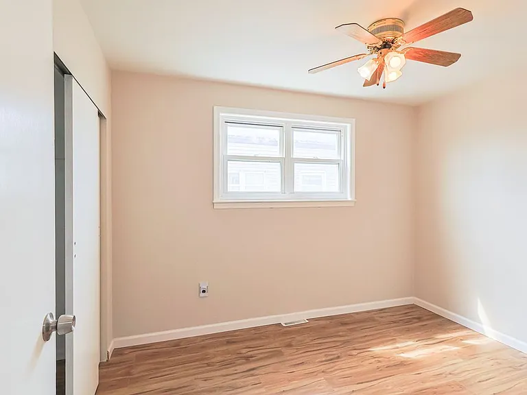 1826 Tomlinson Rd — Photo 6