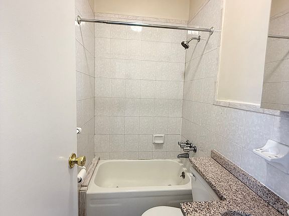 5th image of 48-04 Astoria Blvd S #2