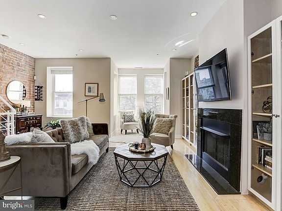 3rd image of 2543 13th St NW #2