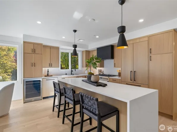 410 2nd Street #A, Kirkland, WA 98033