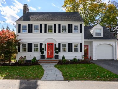 19 Lantern Ln, Milton, MA, 02186