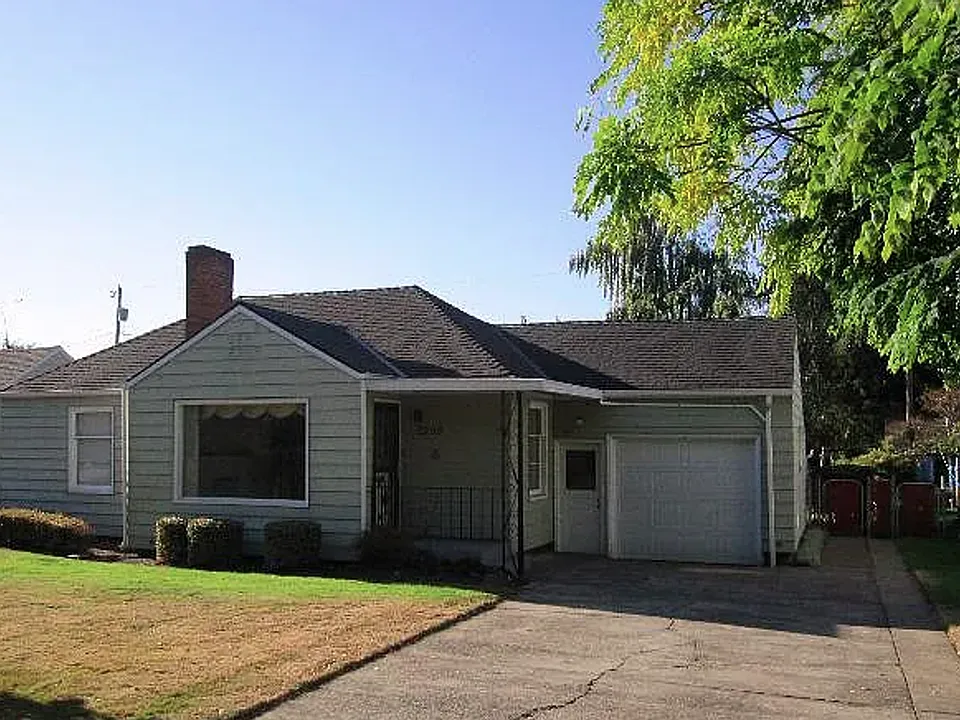 3909 E Evergreen Blvd