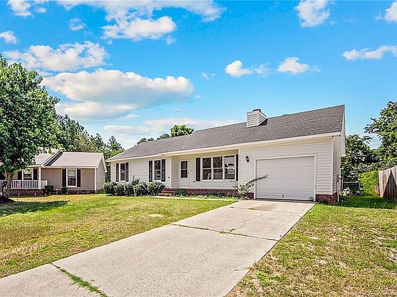 3rd image of 811 Marchbanks Pl