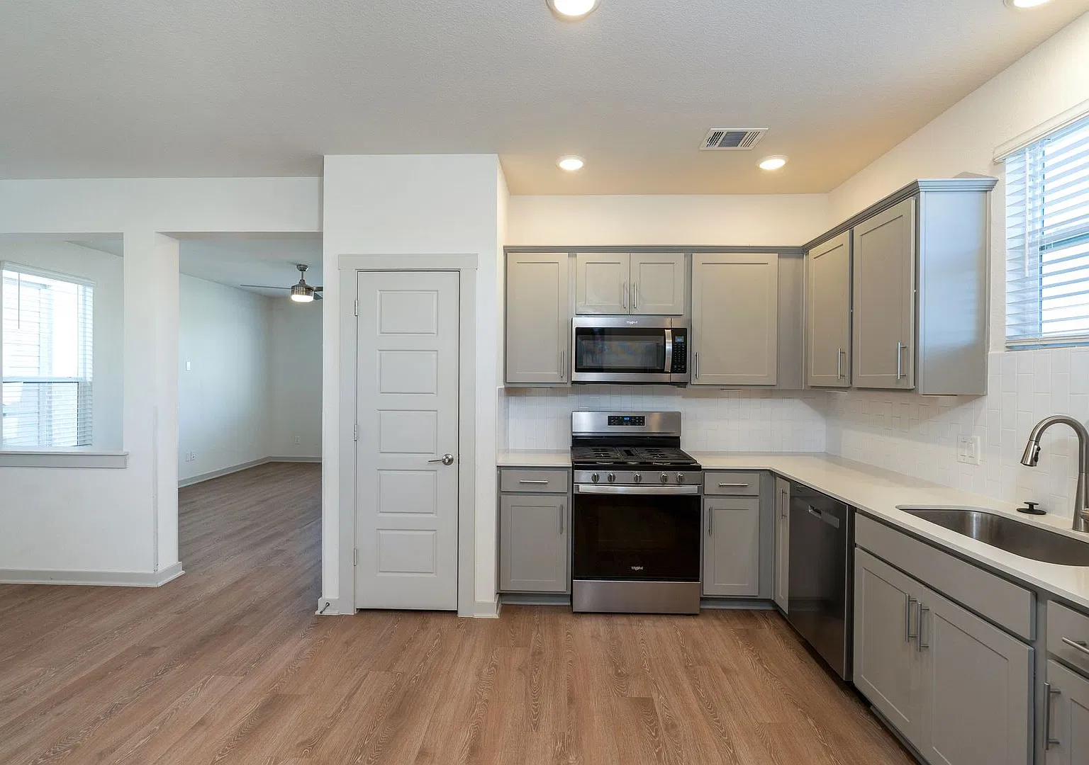1307 Plymouth Road San Marcos, TX 78666 — Photo 4
