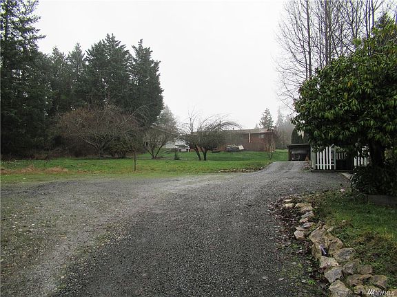 2nd image of 133 S Stillaguamish Ave