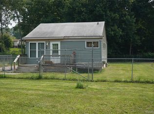 5462 Harry St, Flint, MI 48505