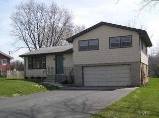 1923 Western Ave, Geneva, IL 60134