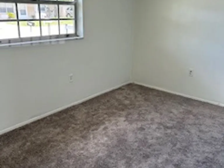 9820 Rainbow Ln — Photo 17
