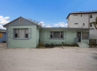 103 12th St N, Bradenton Beach, FL 34217