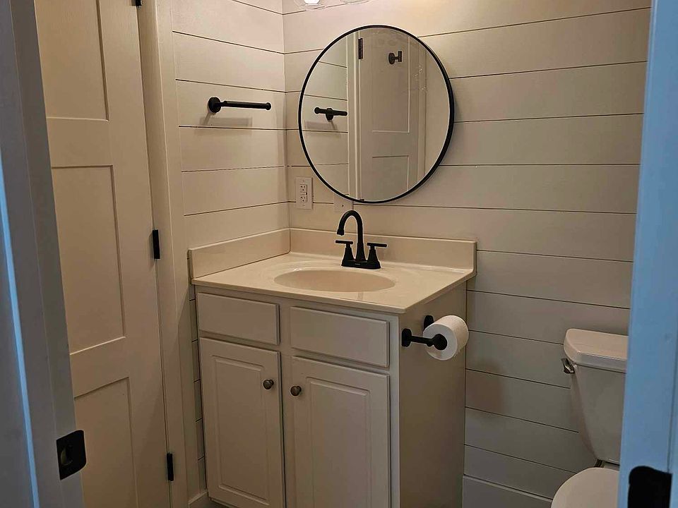 Modern Bathroom.