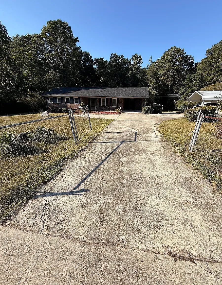 3 bed, 1837 sqft, $2,150 — Photo 3