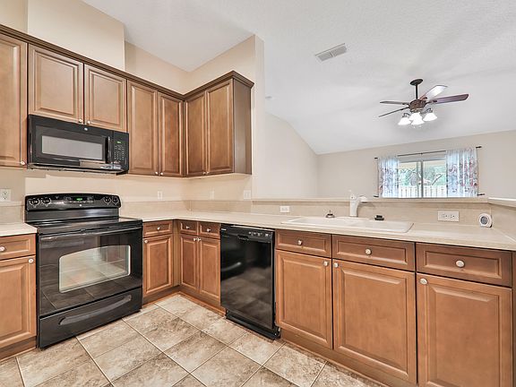 5th image of 11330 Emilys Crossing Ct
