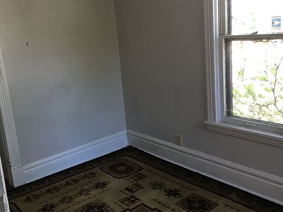 4th image of 605 Erie St SE #2