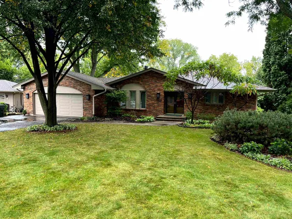 1722 Valencia Dr, Rockford, IL 61108