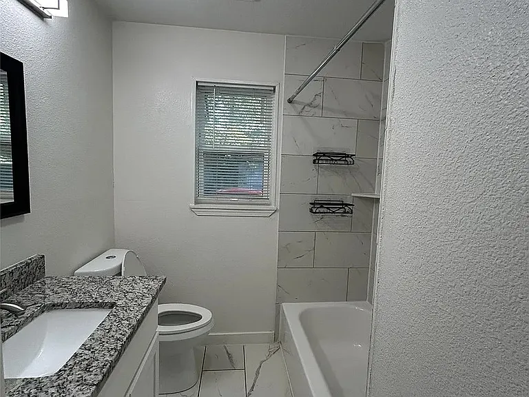 1304 Stone Dr — Photo 10