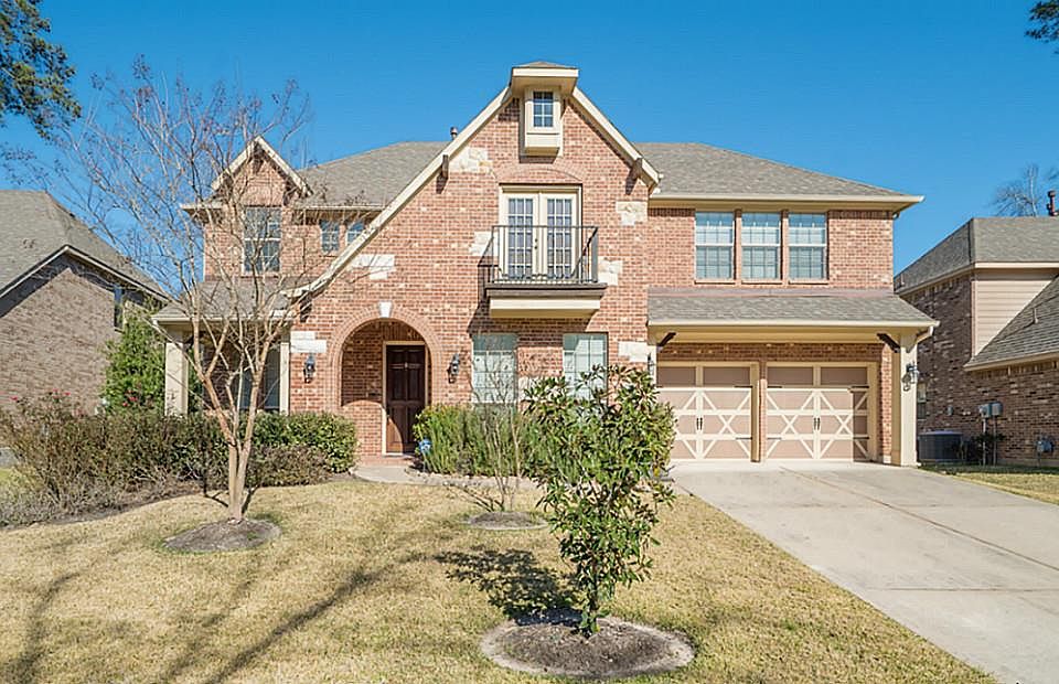1st image of 18 Golden Orchard Pl