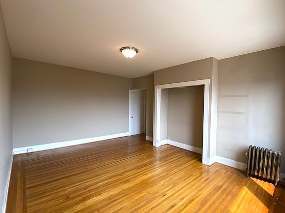 2nd image of 1441 Clay St #7