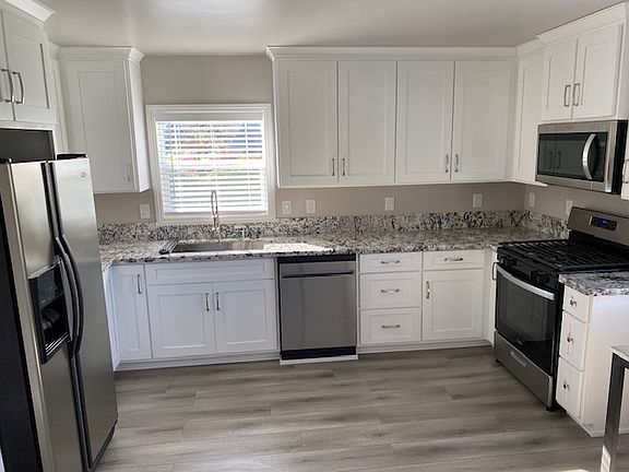 new custom cabinets and appliances