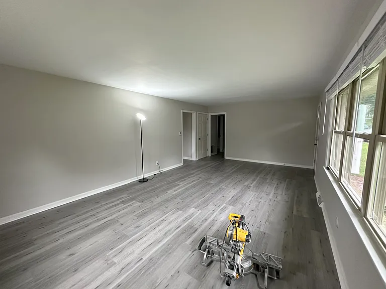 592 Arlington Rd — Photo 3