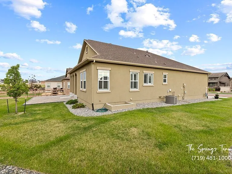 9547 Dewitt Dr — Photo 56