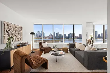 870 United Nations Plaza, #14F