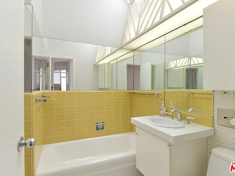 738 Hanley Ave — Photo 33
