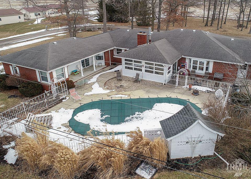 1st image of 9521 N Hickory Hill Dr