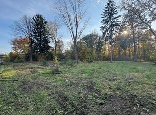 24960 Crocker Blvd, Harrison Township, MI 48045