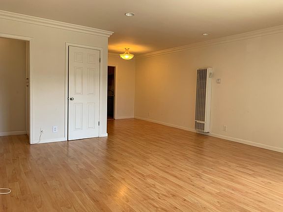 2nd image of 929 Idaho Ave APT 4