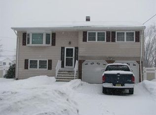 160 Clover Hill Dr, Flanders, NJ 07836