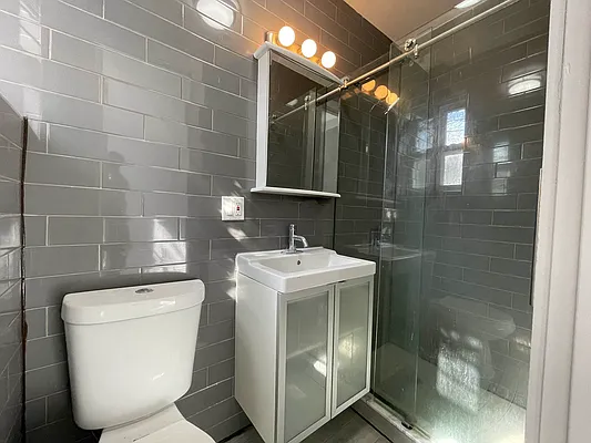 Rented by REAL New York | media 22